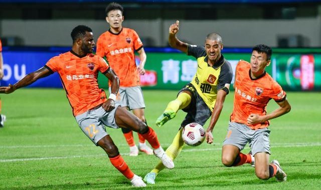 星空体育-中超赛场首次击败广州队 卡洛斯：郜林是深足典范