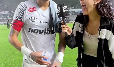 星空体育-内马尔：跳舞庆祝献给维尼修斯，他对本菲卡进球后遭遇了种族歧视