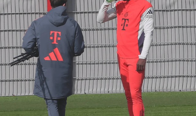 图片报：诺伊尔复出过程中伤情反复；5人缺席拜仁全队合练